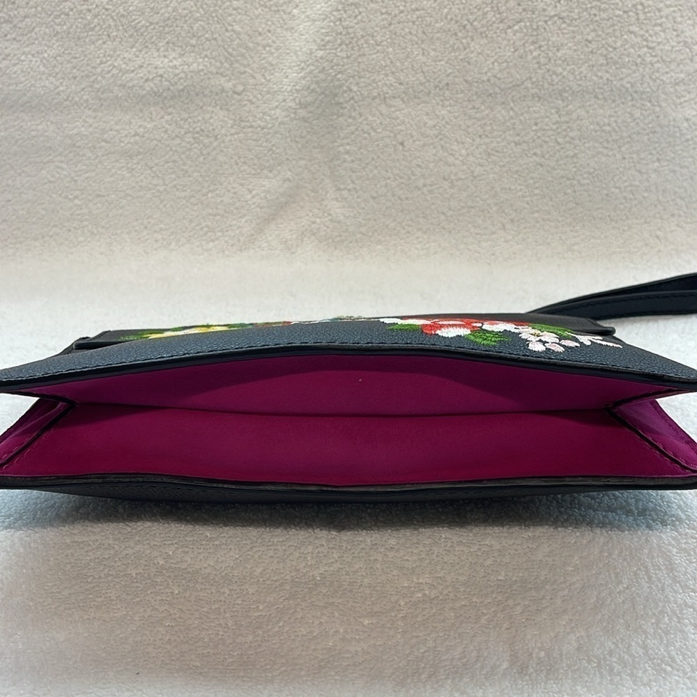 ETRO black leather envelop style clutch with floral & bird embroidery - Picture 9 of 9